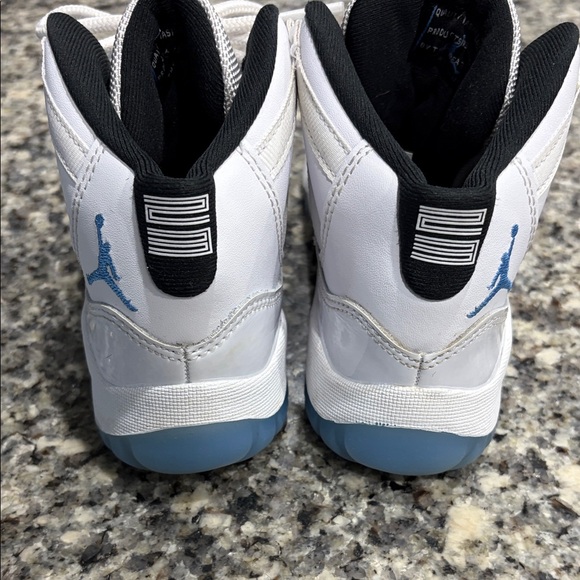 Legend Blue & White Kids Jordan 11s - Picture 9 of 13